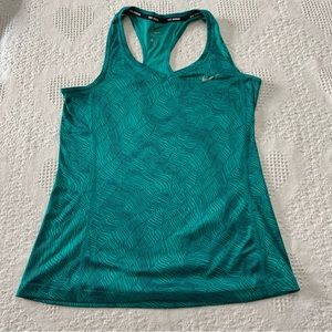 🍓Nike Tank Top (S)